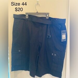 Wrangler Black Cargo Shorts for Everyday Comfort